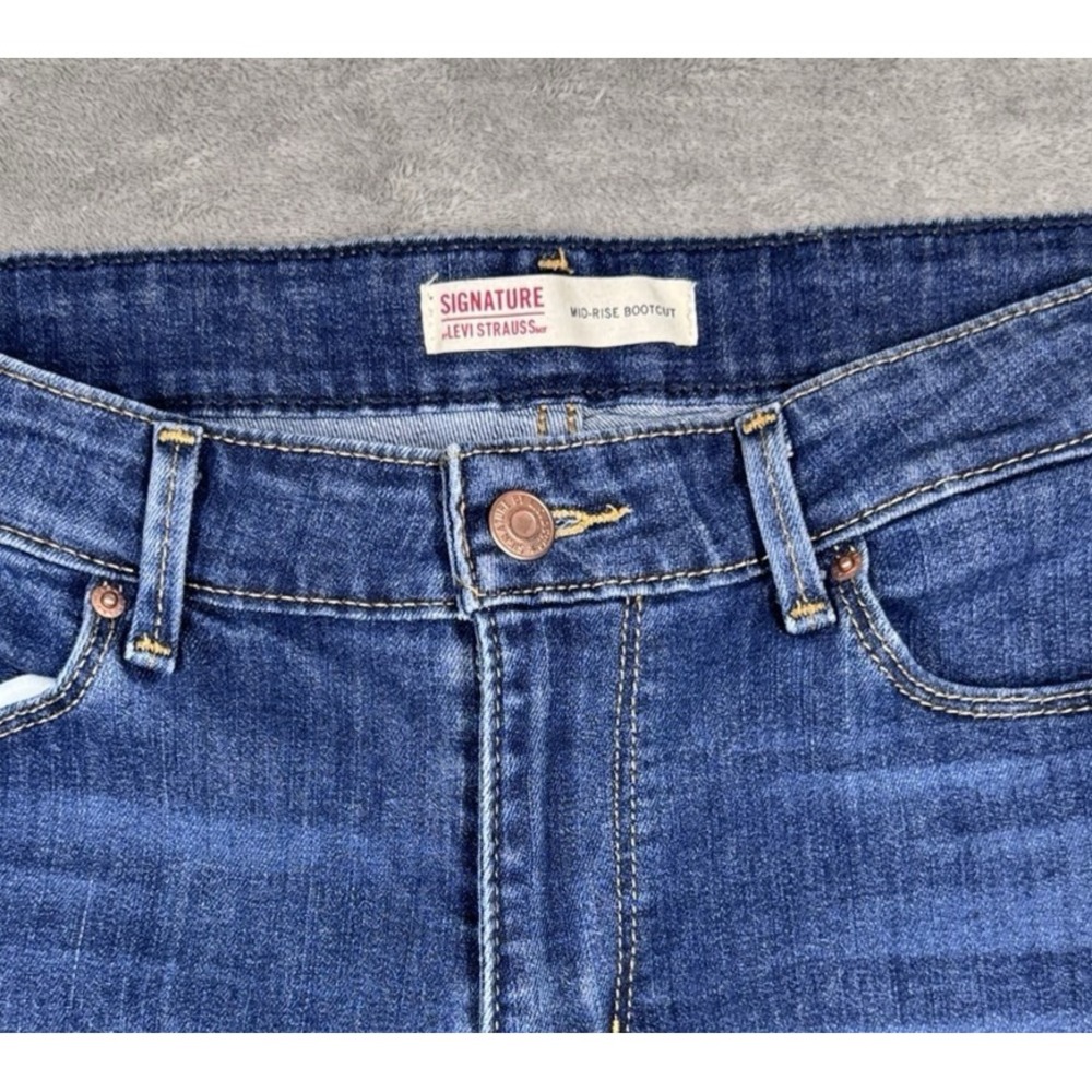 Signature Levi Strauss Bootcut Jeans Womens W32 L30 Mid Rise Stretch Blue - Picture 3 of 8